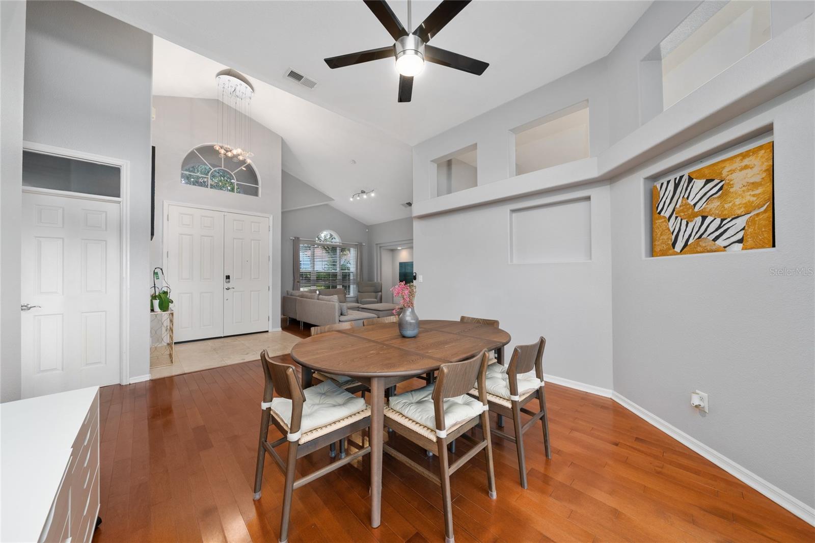 VISTA ROYALE - Residential