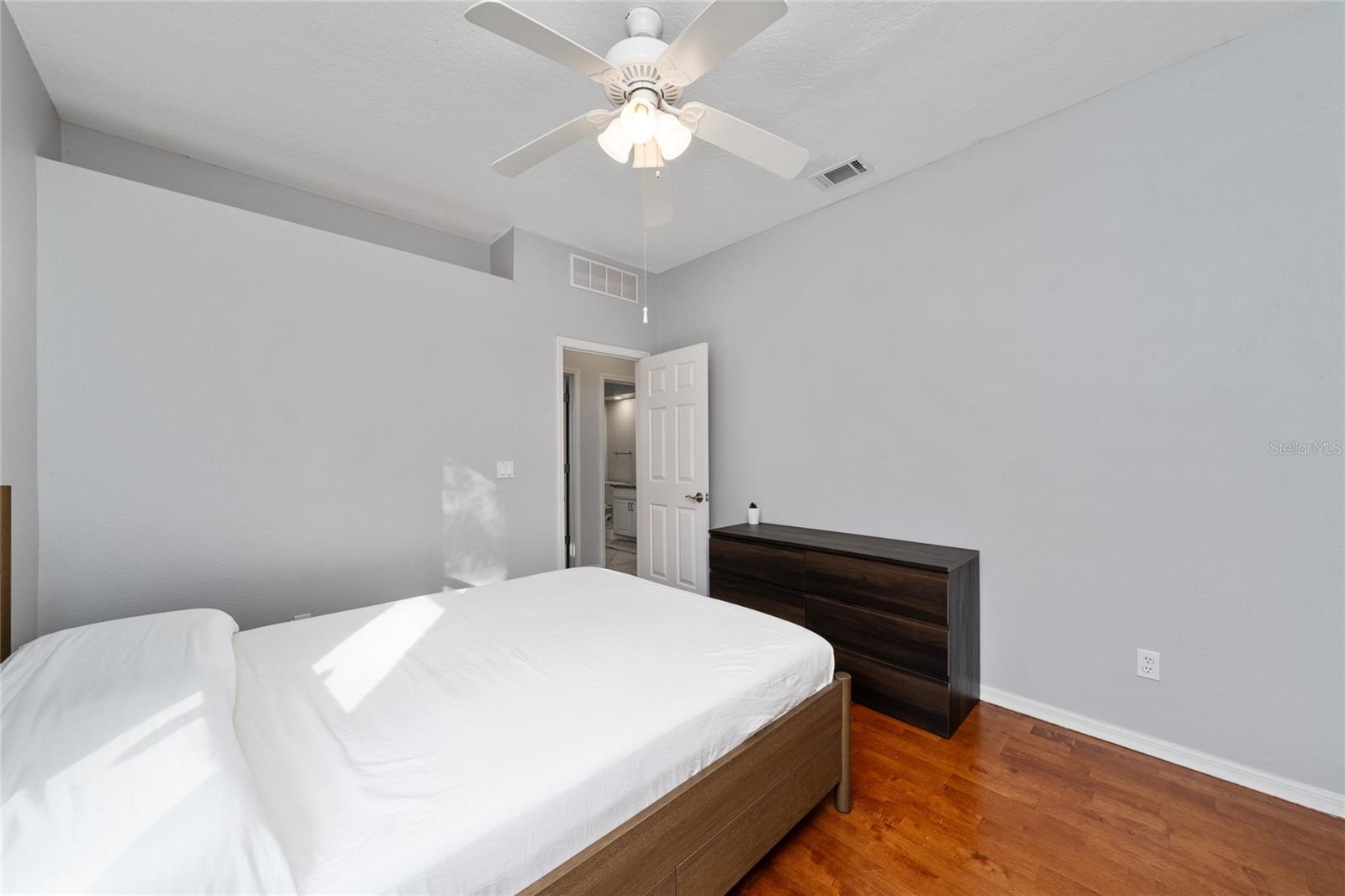 VISTA ROYALE - Residential