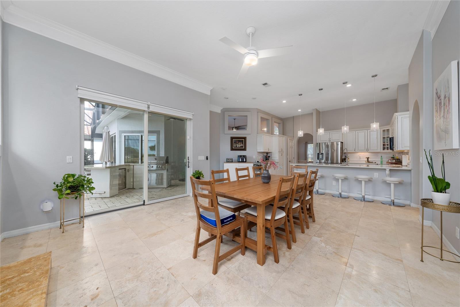 VISTA ROYALE - Residential