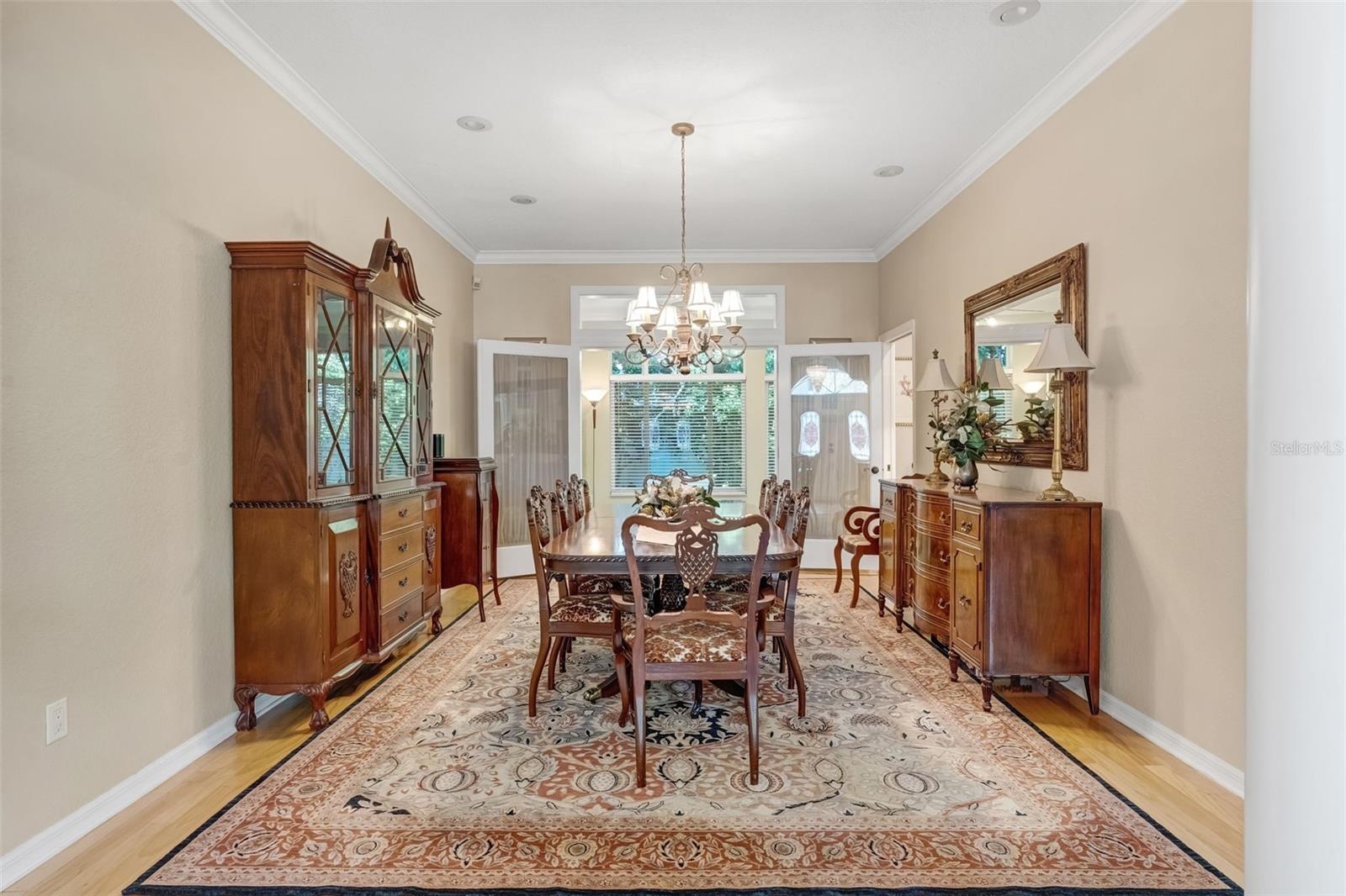 CRESTWOOD OAKS - Residential