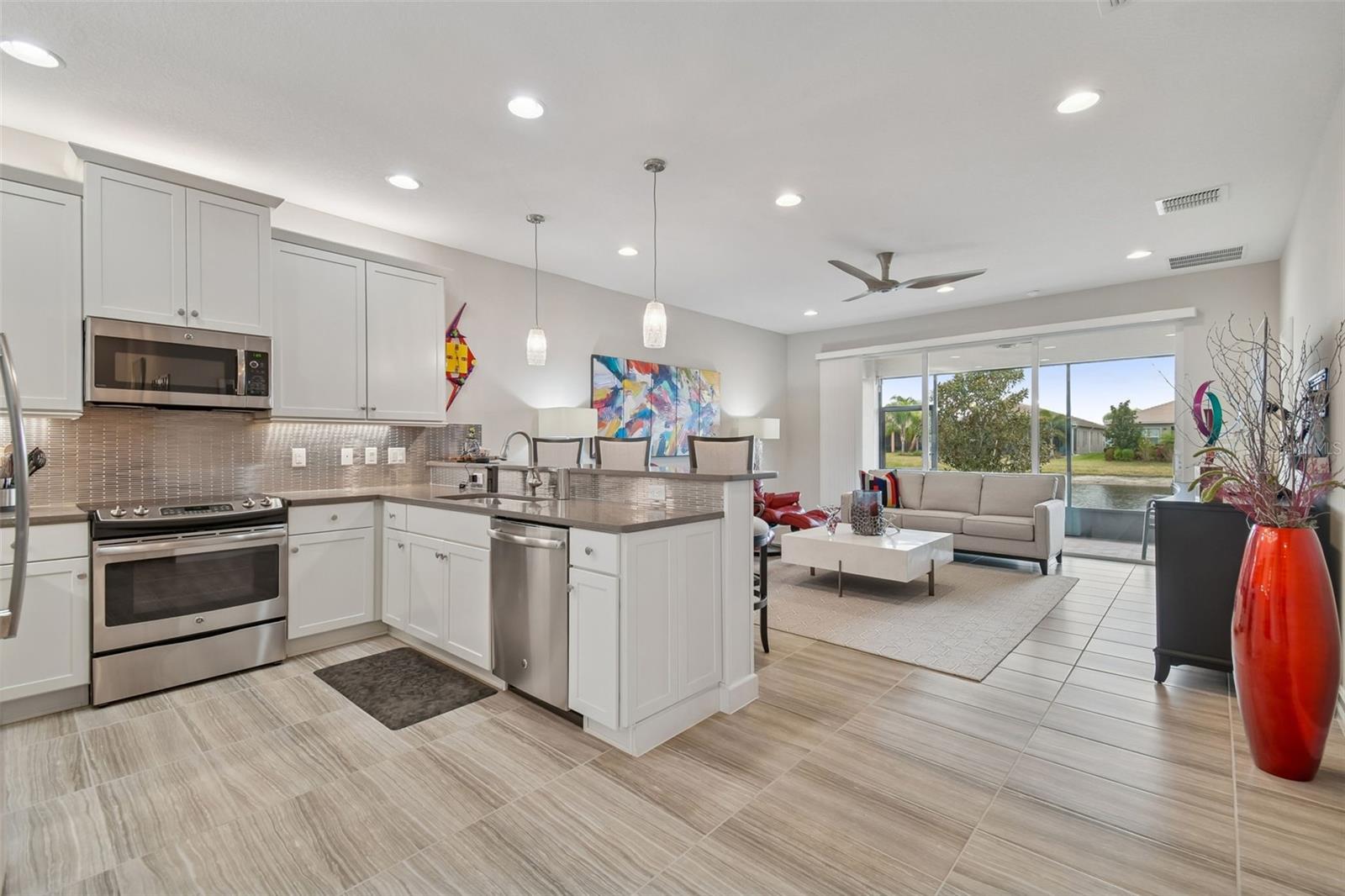 VALENCIA LAKES TR N - Residential