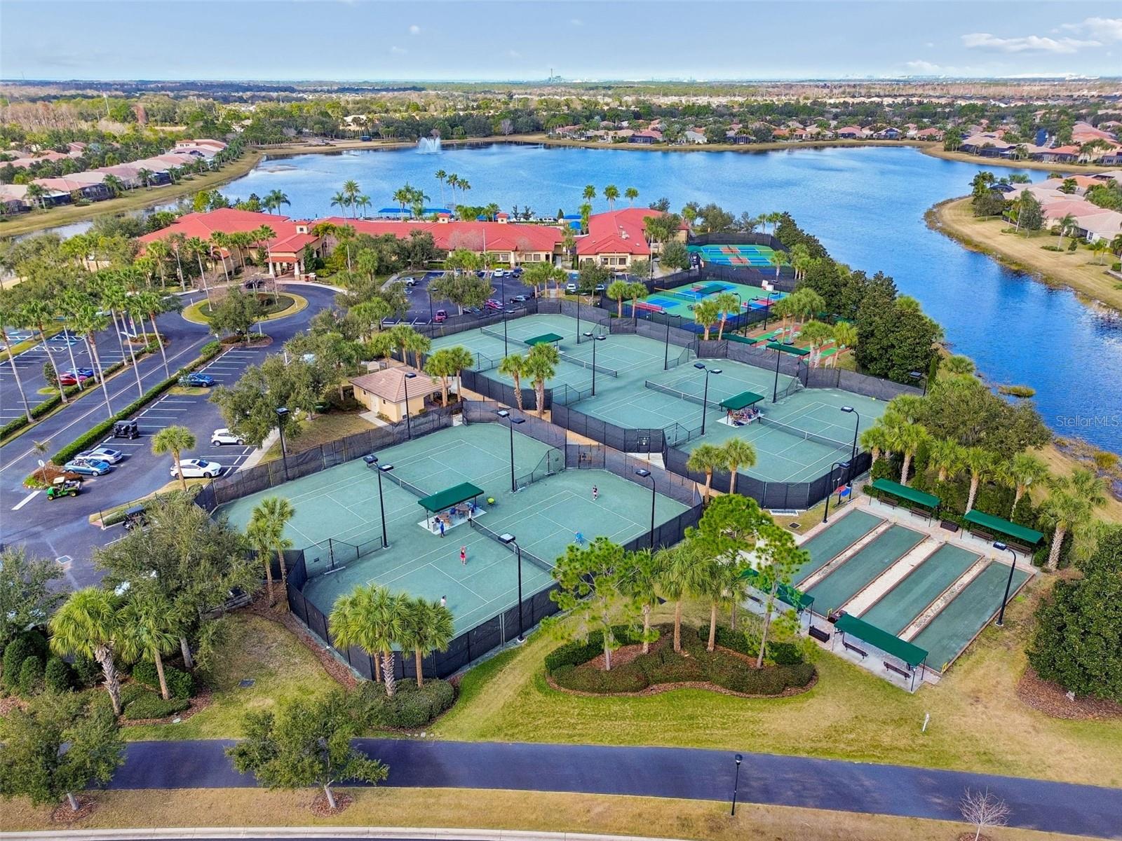 VALENCIA LAKES TR N - Residential