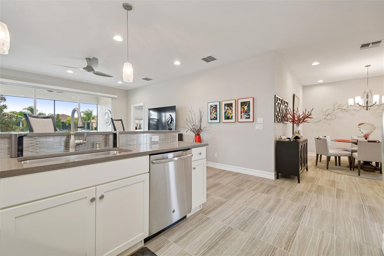 VALENCIA LAKES TR N - Residential