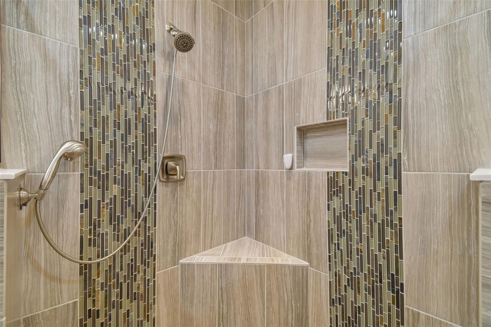 VALENCIA LAKES TR N - Residential