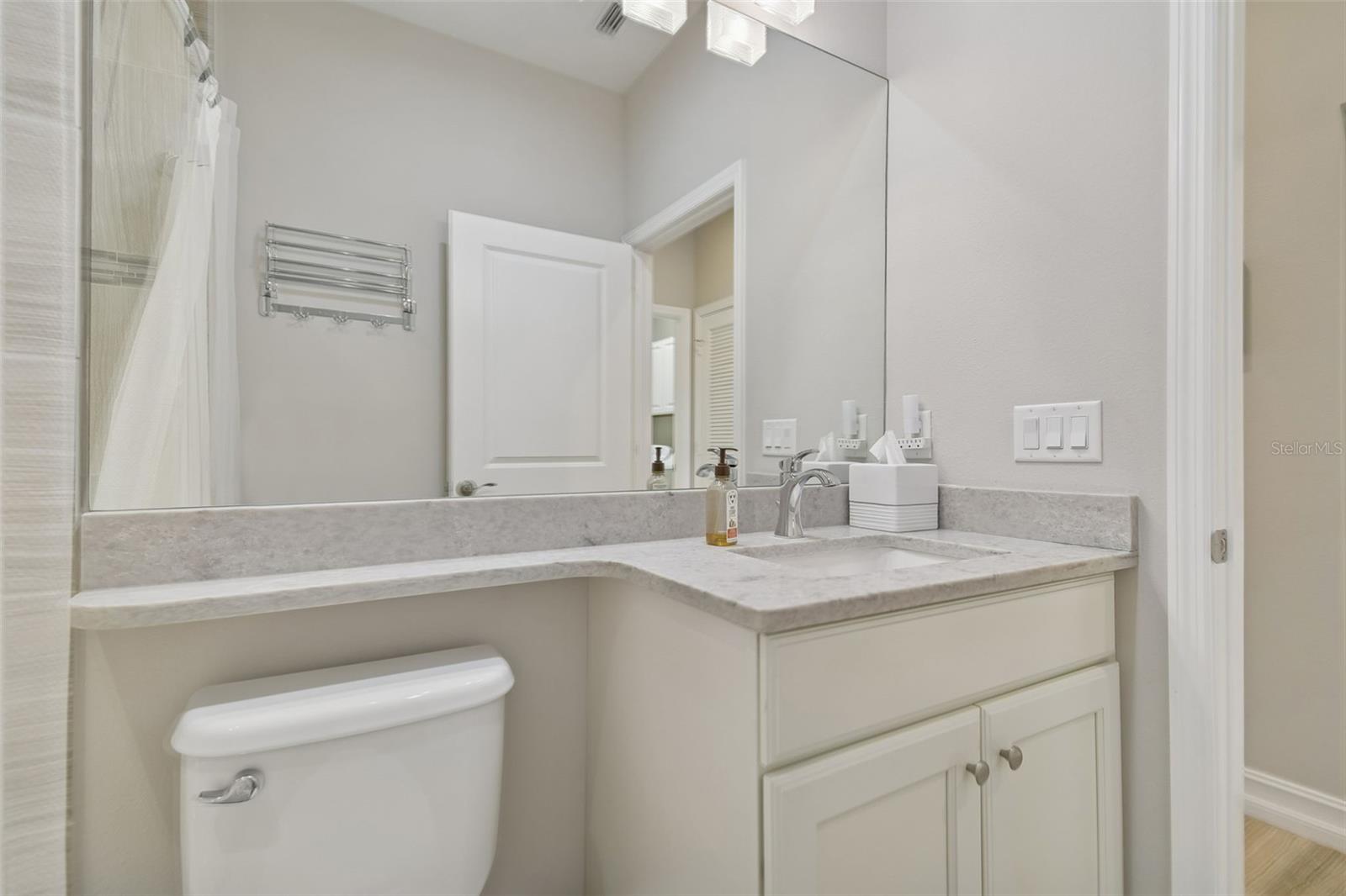 VALENCIA LAKES TR N - Residential