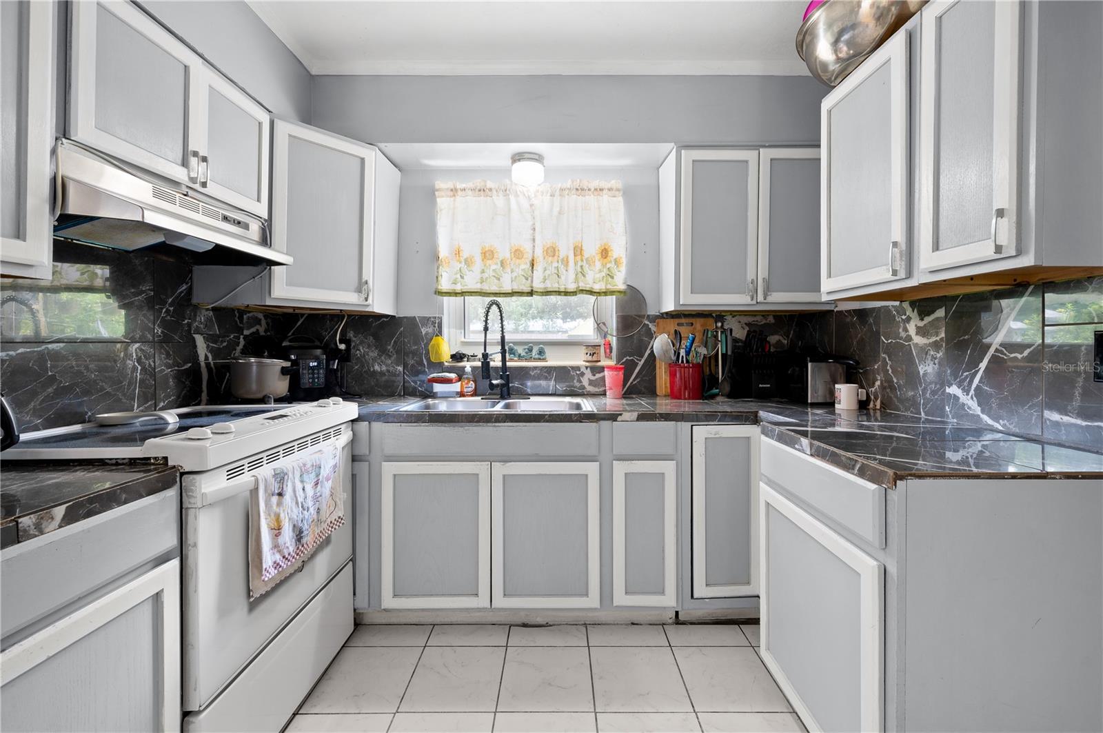 2923 NE 16TH TERRACE