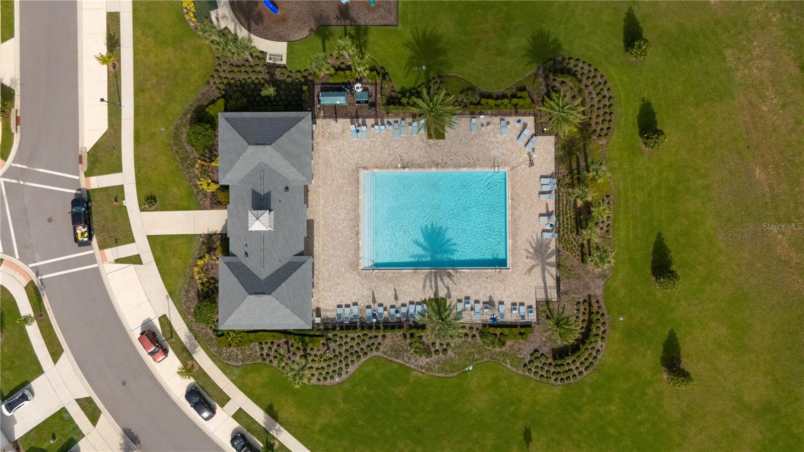 AVALON PARK TAVARES - Residential Lease