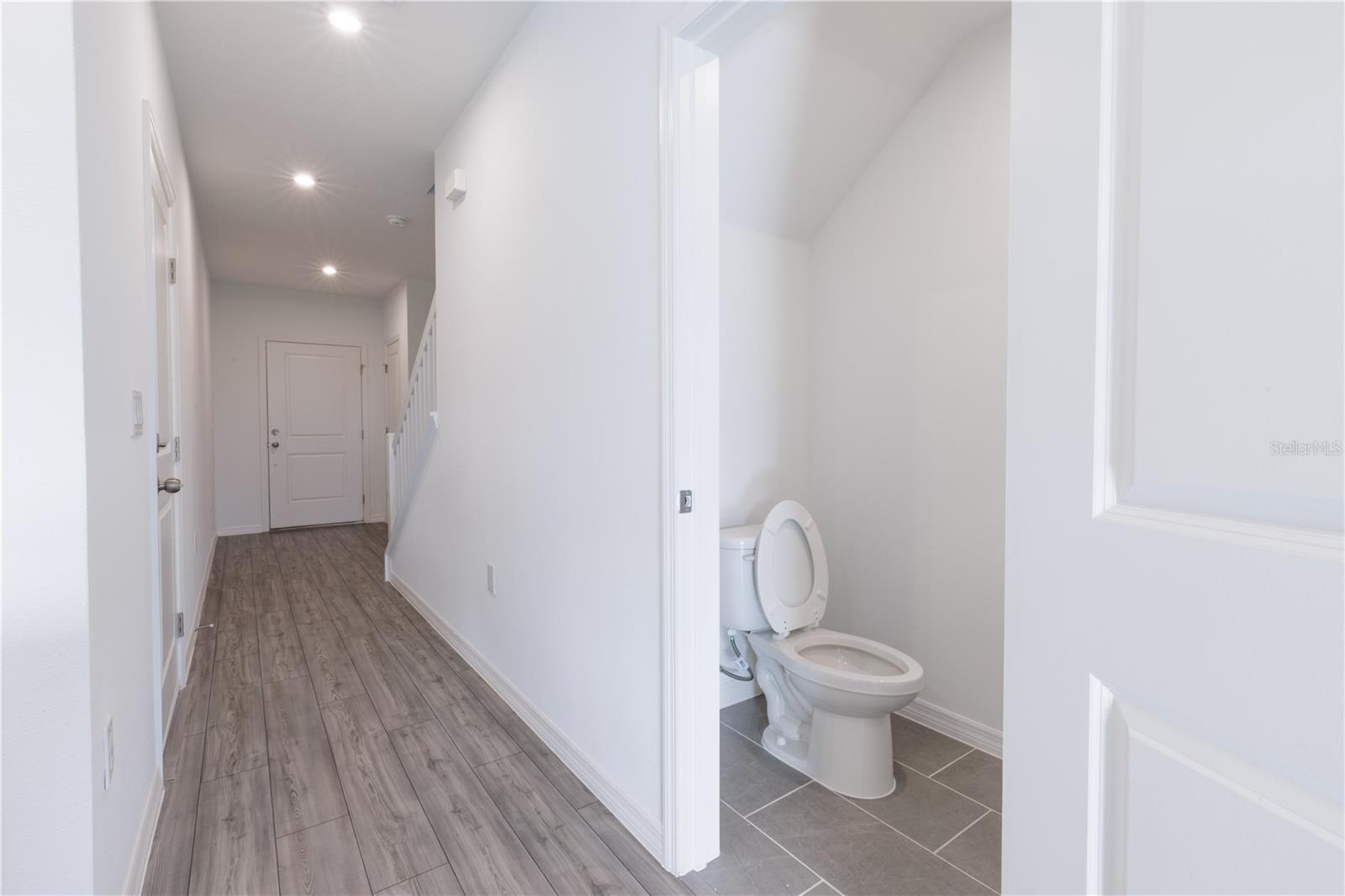 AVALON PARK TAVARES - Residential Lease