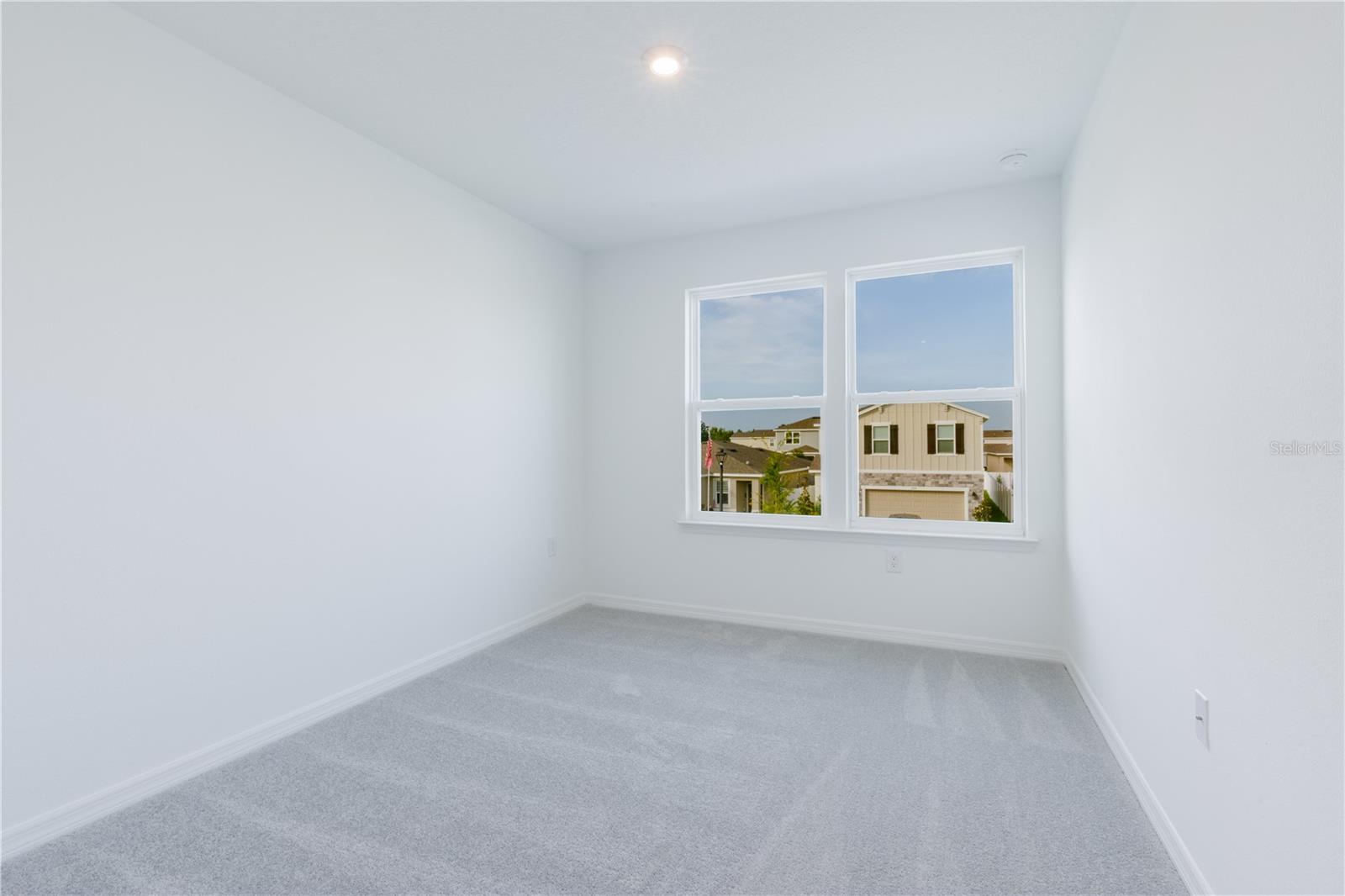 AVALON PARK TAVARES - Residential Lease