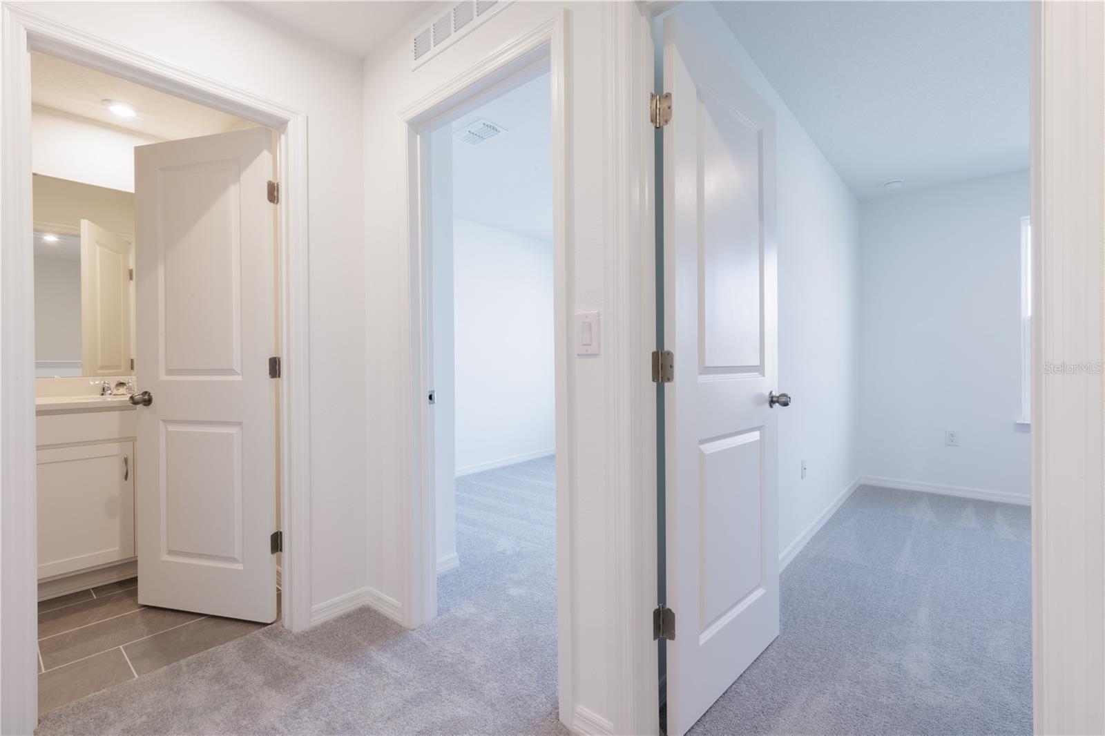 AVALON PARK TAVARES - Residential Lease