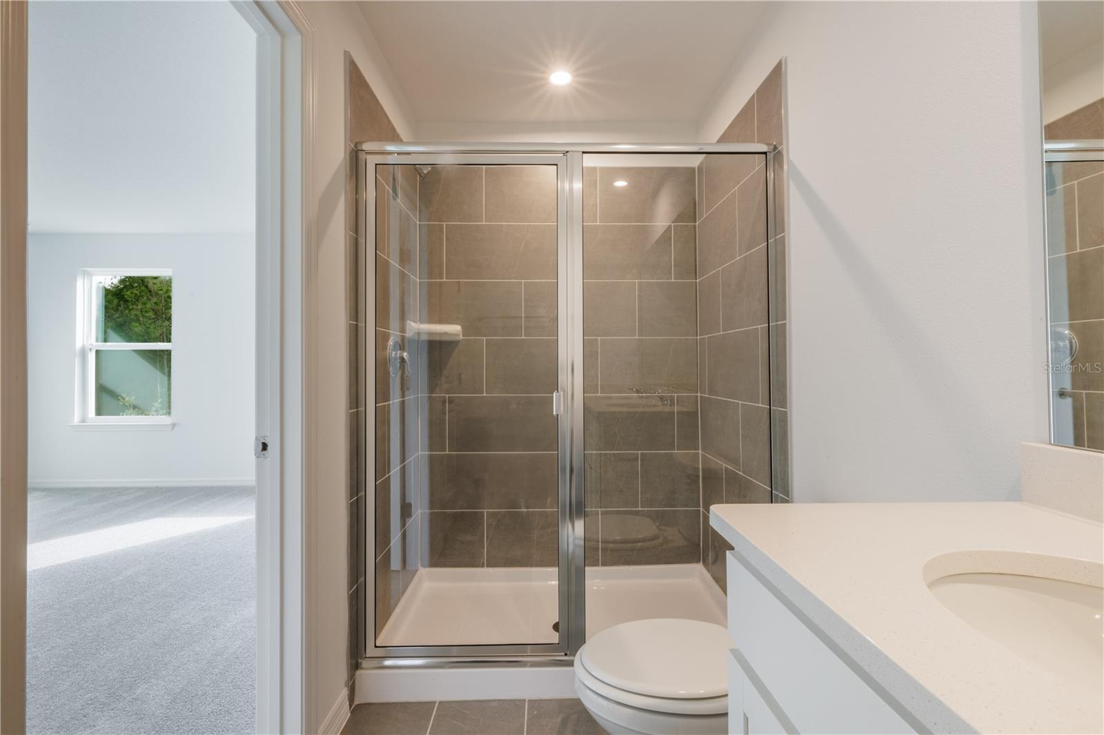 AVALON PARK TAVARES - Residential Lease