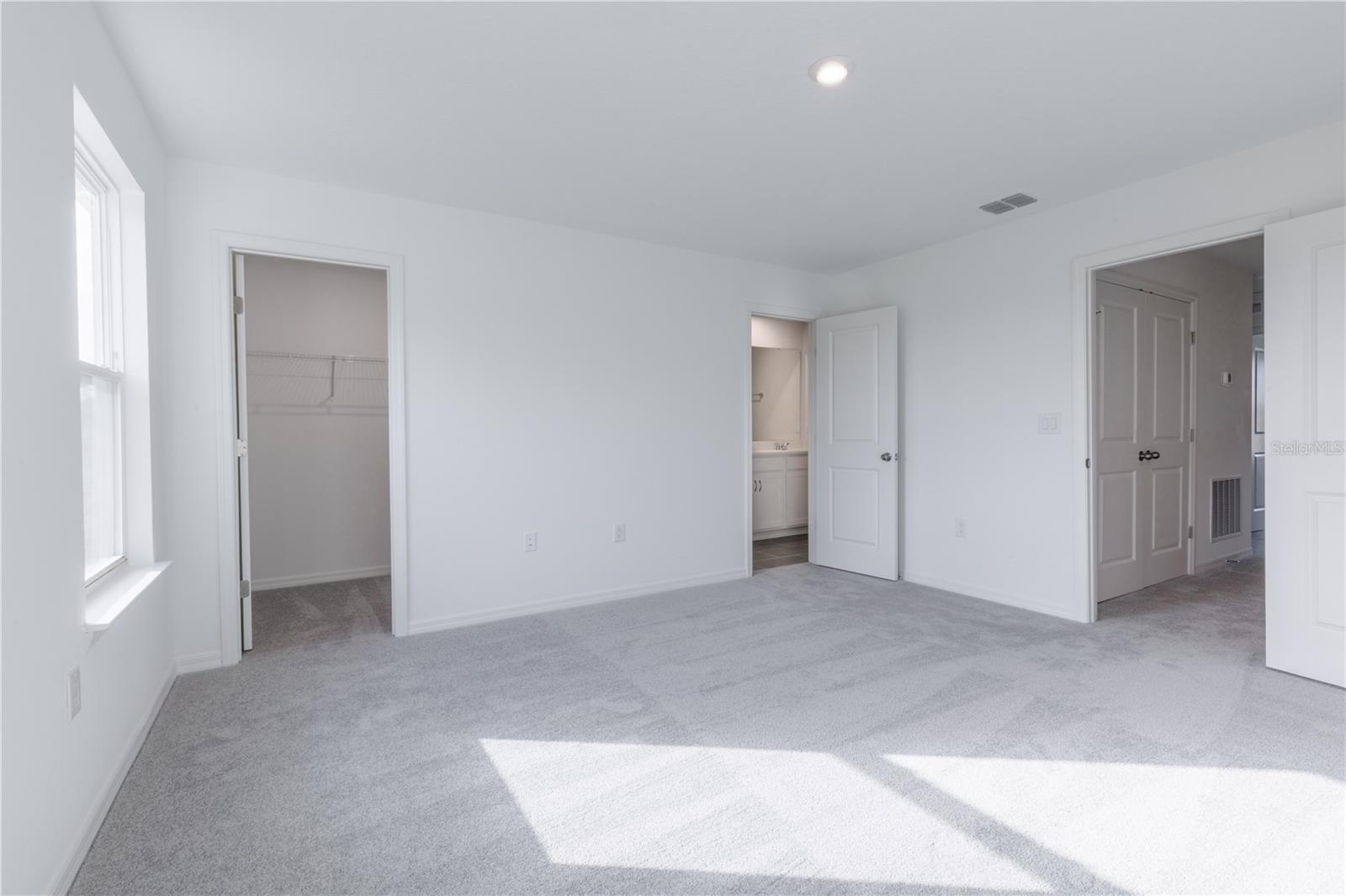 AVALON PARK TAVARES - Residential Lease