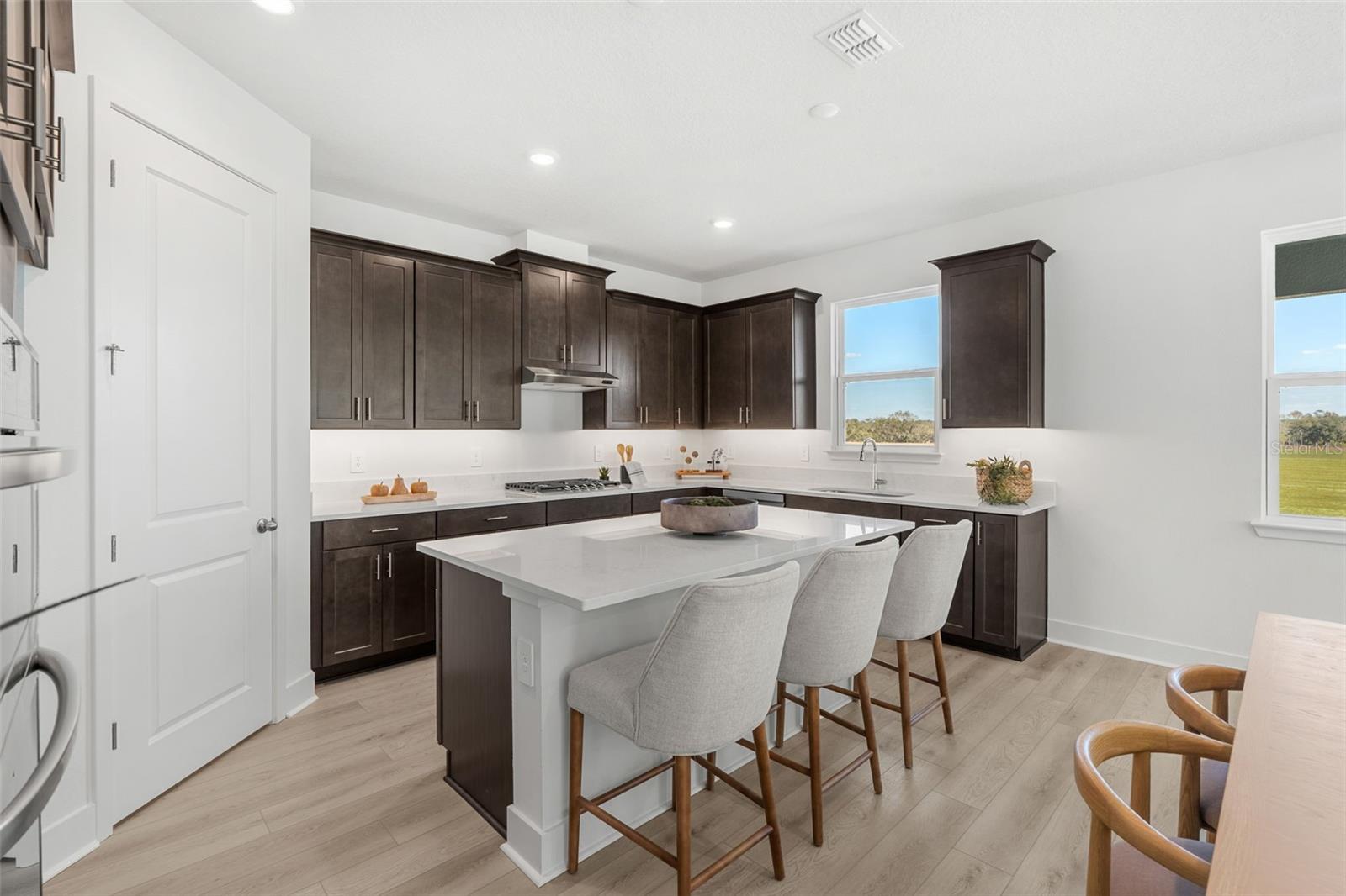 EDEN CREST - Residential