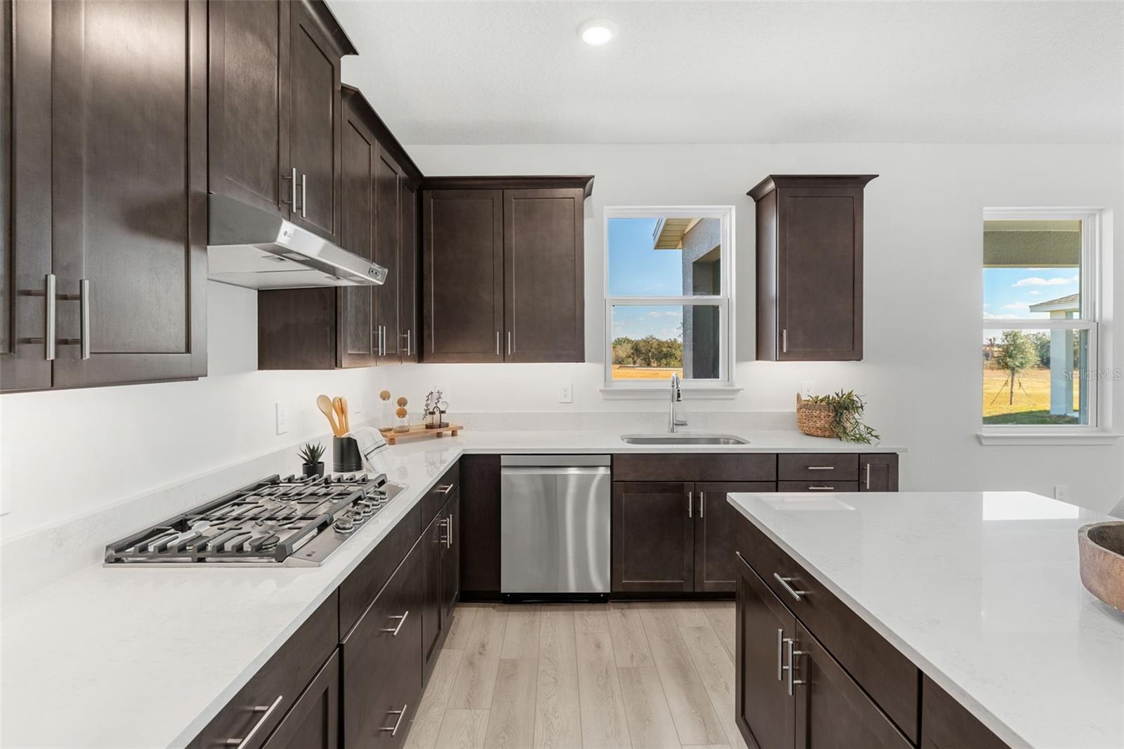 EDEN CREST - Residential