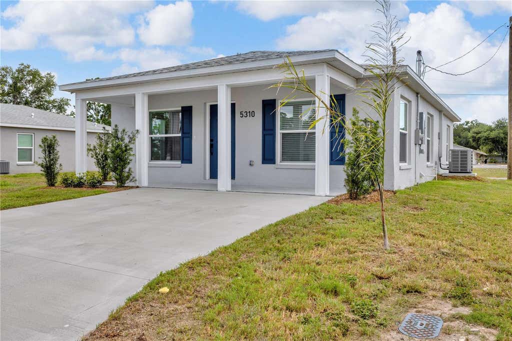 Photo of 5310 22nd Street Court E, Bradenton, FL 34203 (MLS # A4698642)