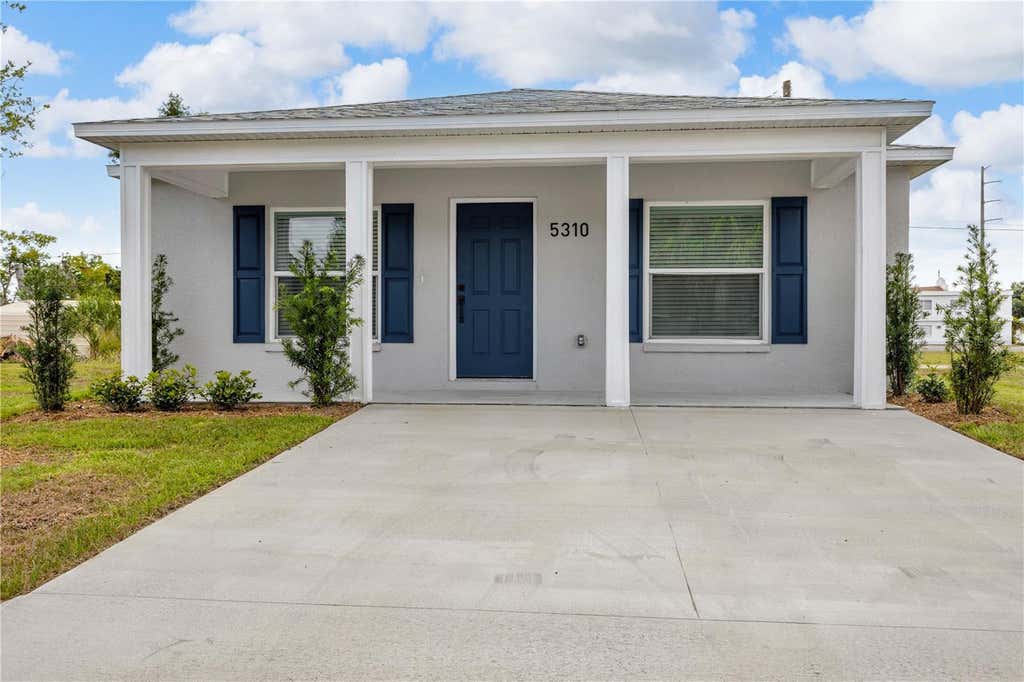 Photo of 5310 22nd Street Court E, Bradenton, FL 34203 (MLS # A4698642)
