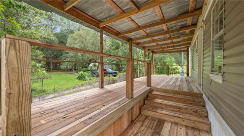 A home in LAKELAND