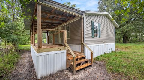 A home in LAKELAND