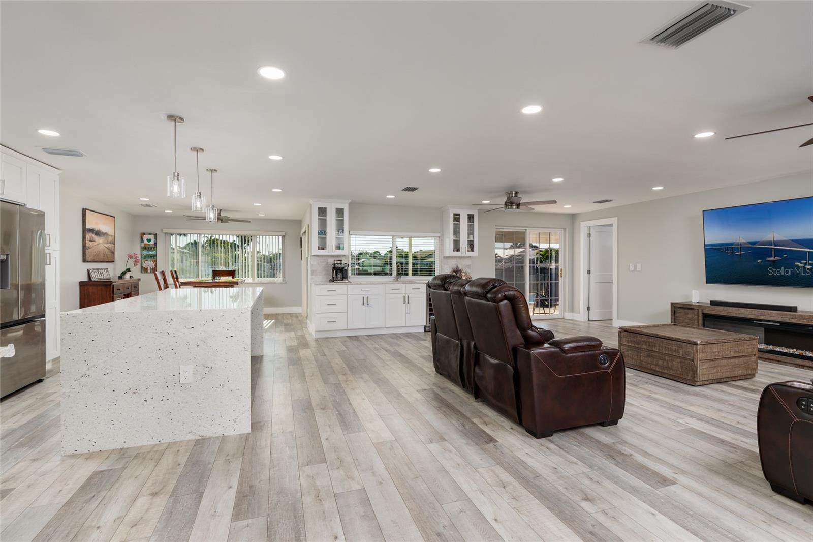 RIVIERA NORTH THE 1ST ADD - Residential