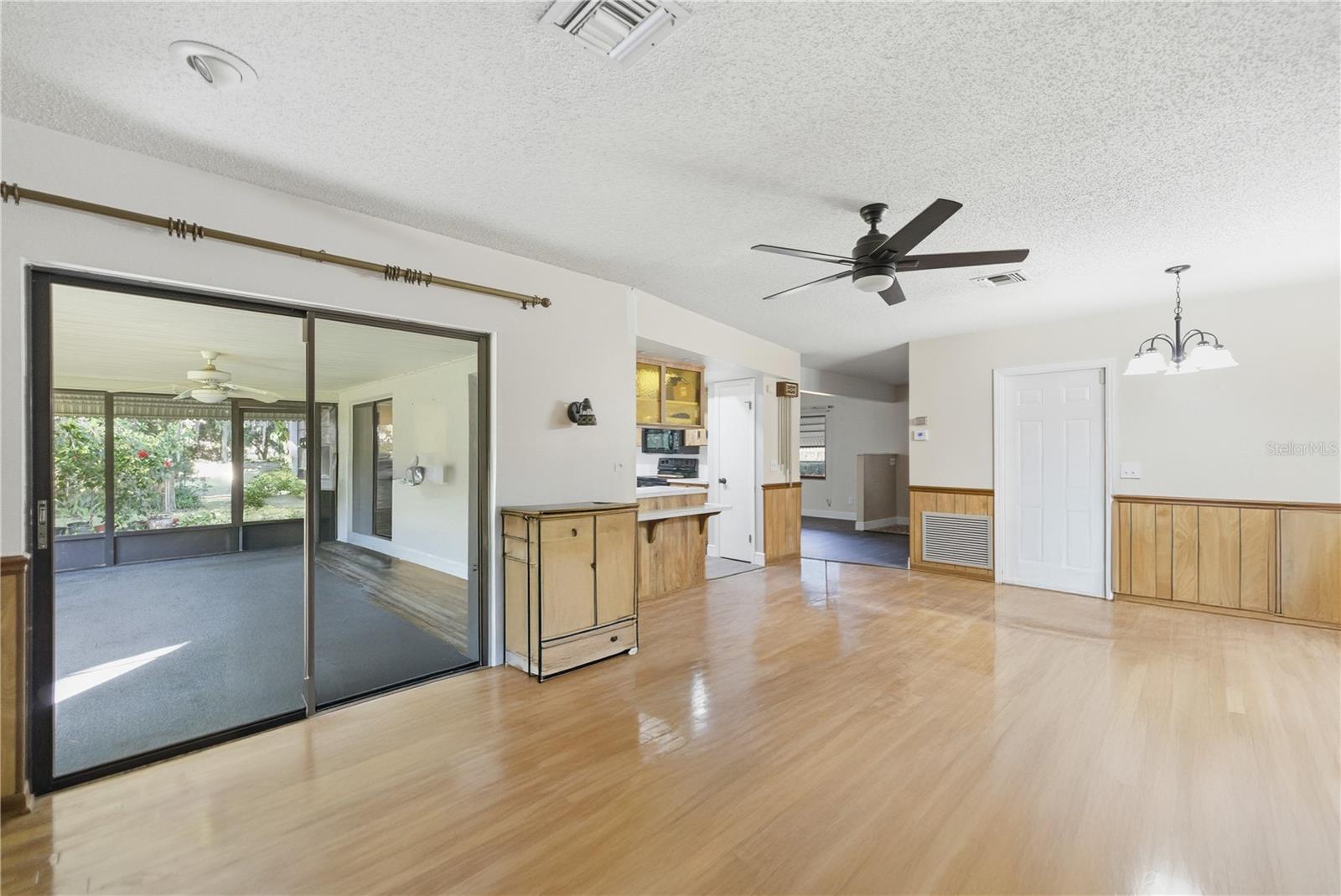 ARCHWOOD ESTATES UNREC SUB - Residential