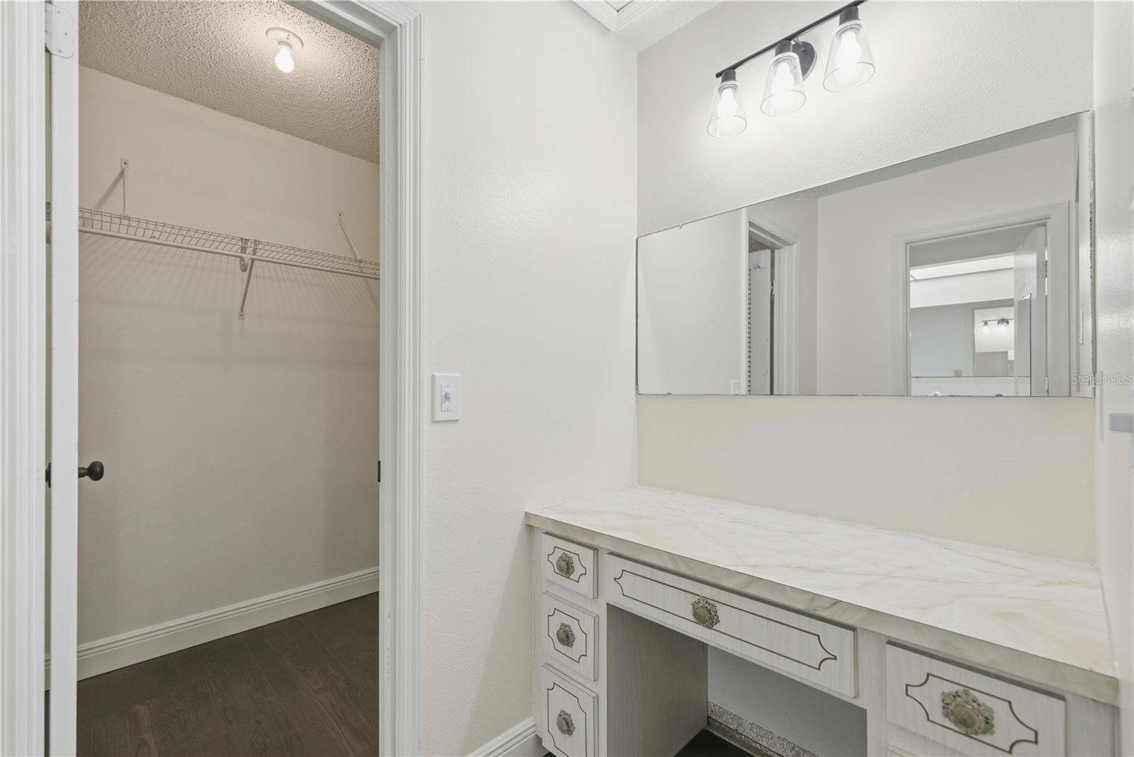 ARCHWOOD ESTATES UNREC SUB - Residential