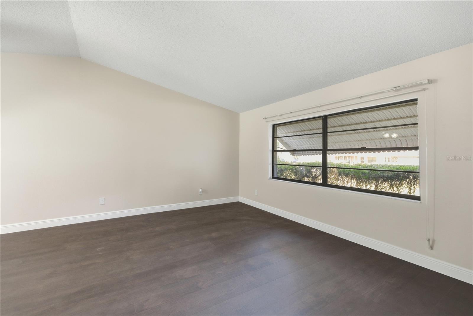 ARCHWOOD ESTATES UNREC SUB - Residential