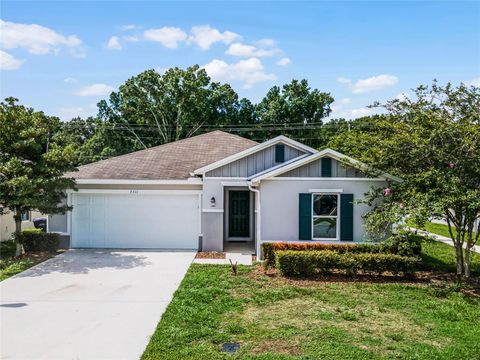 A home in LAKELAND