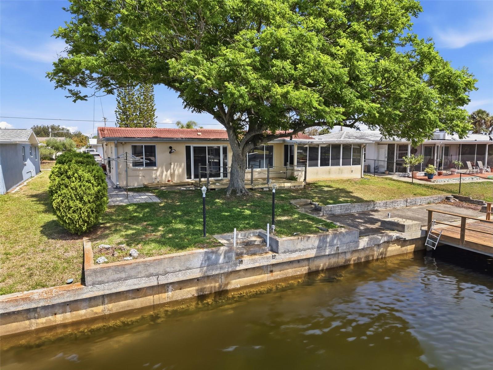 LEISURE BEACH - Residential