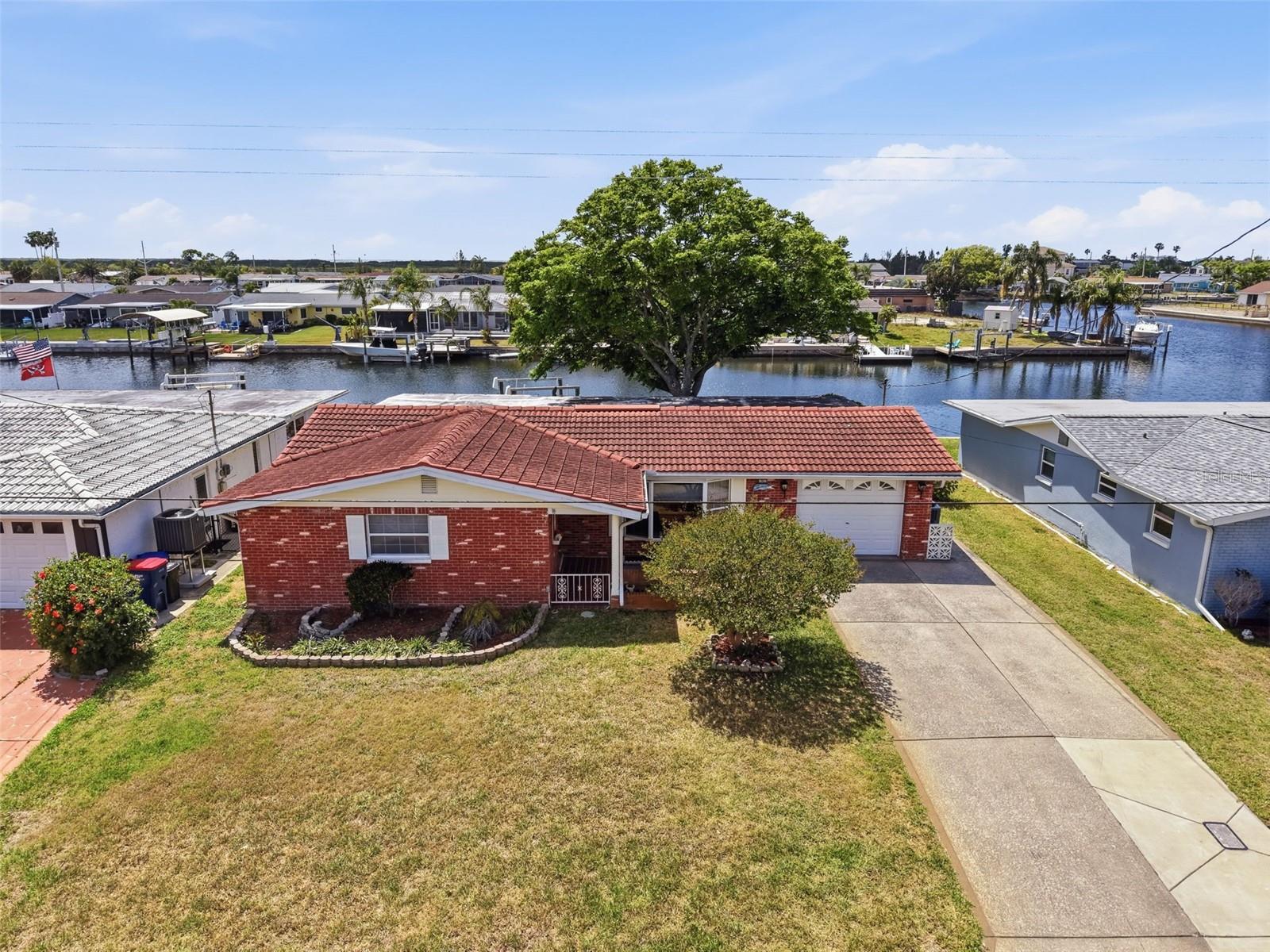 LEISURE BEACH - Residential