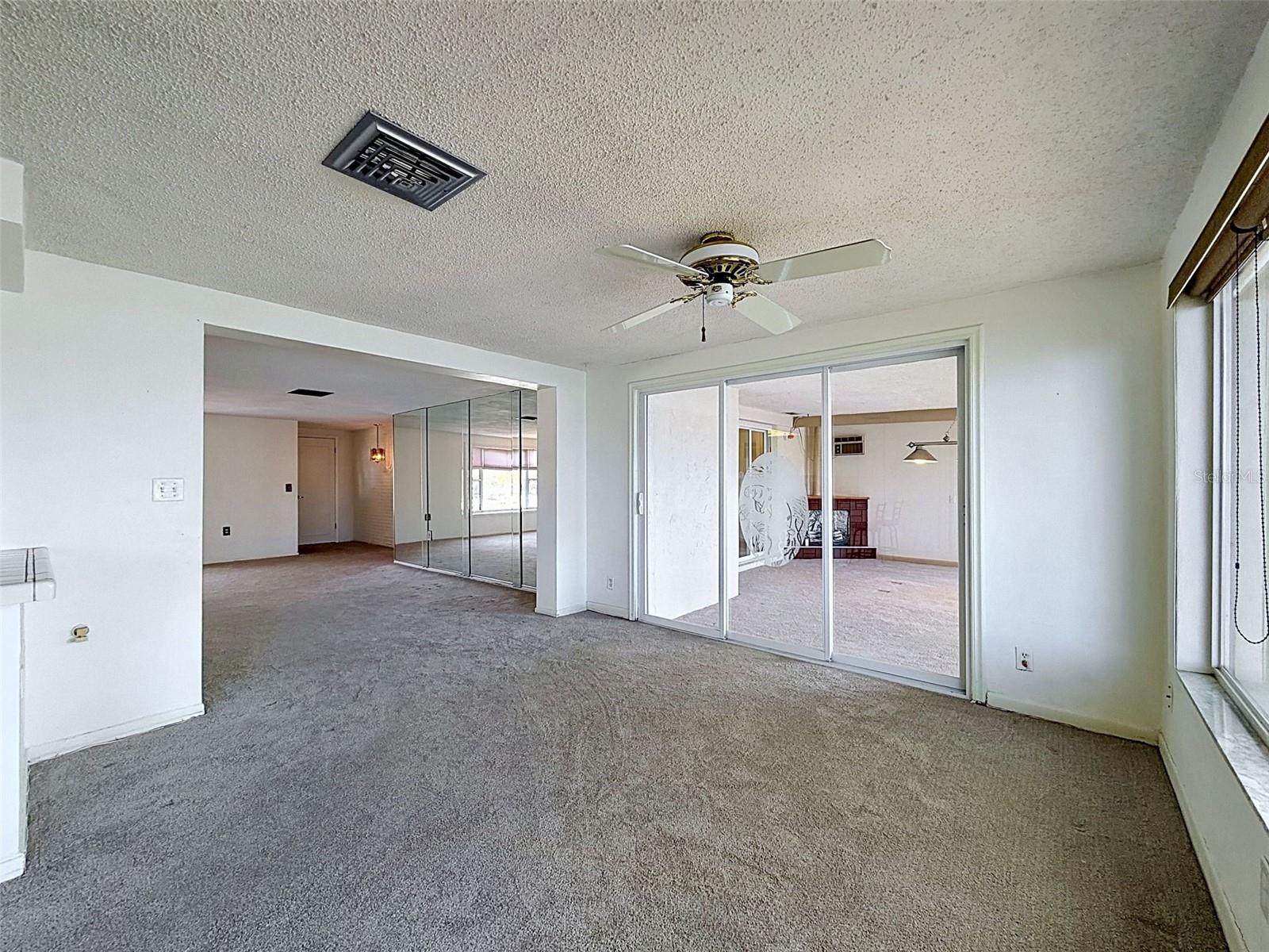 LEISURE BEACH - Residential