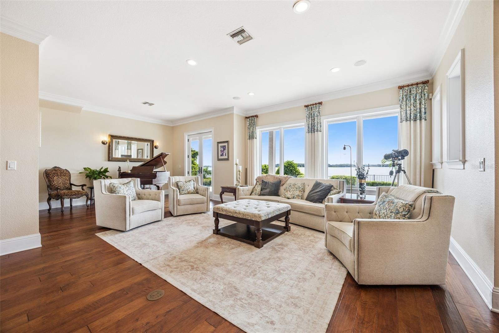 MAGNOLIA POINT - Residential