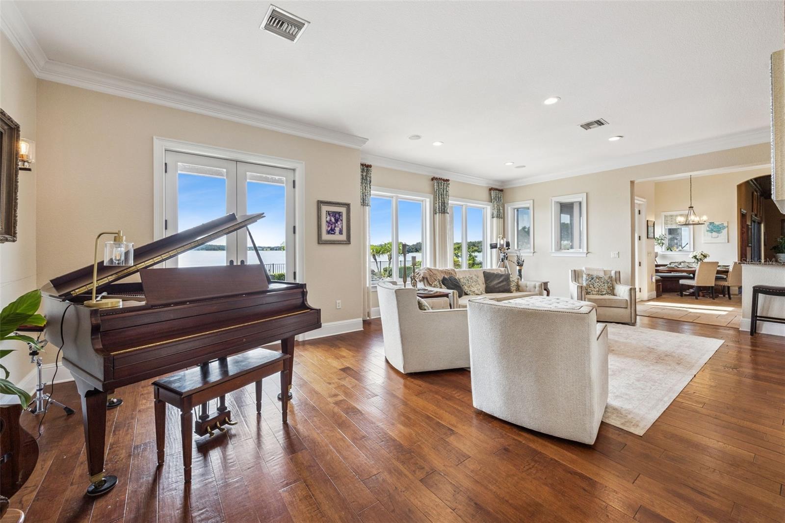 MAGNOLIA POINT - Residential