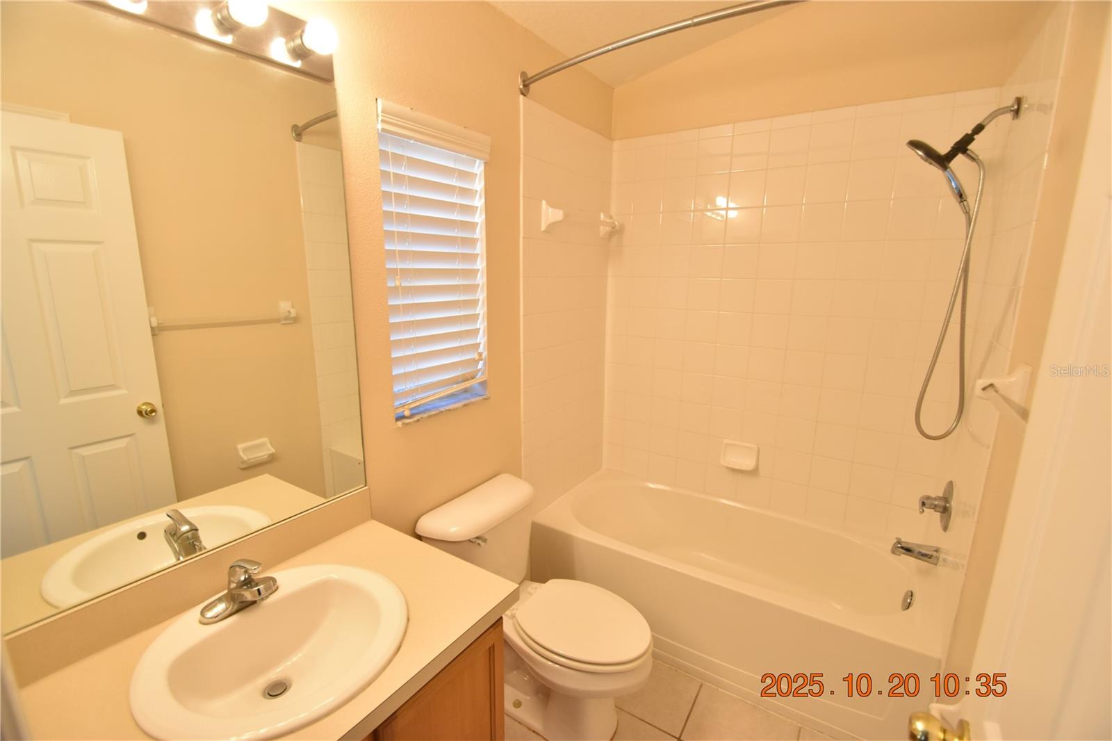 VILLAGES OF BLOOMINGDALE PH - Residential Lease