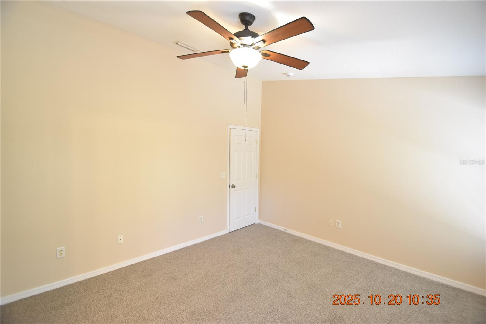 VILLAGES OF BLOOMINGDALE PH - Residential Lease