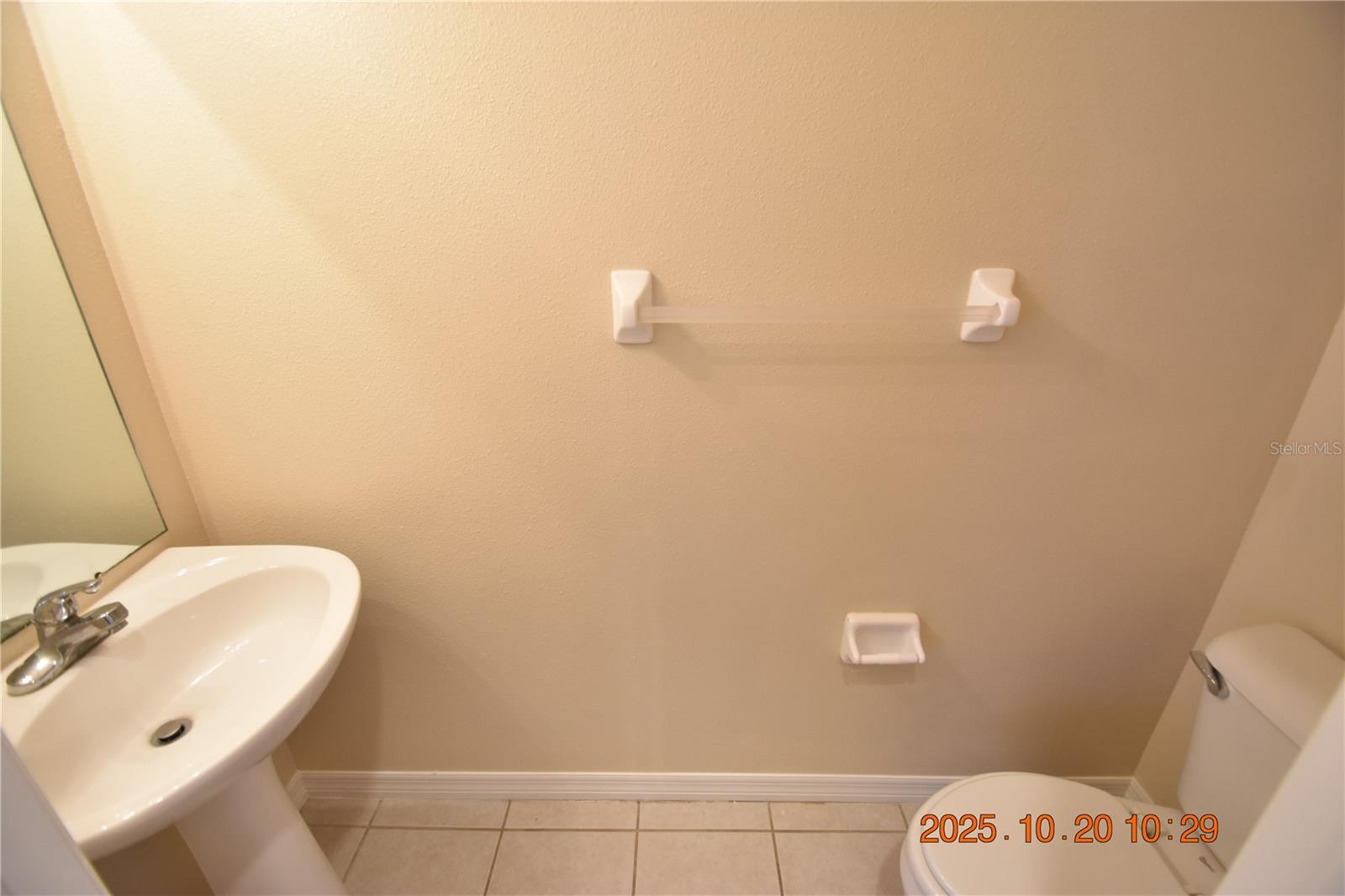 VILLAGES OF BLOOMINGDALE PH - Residential Lease