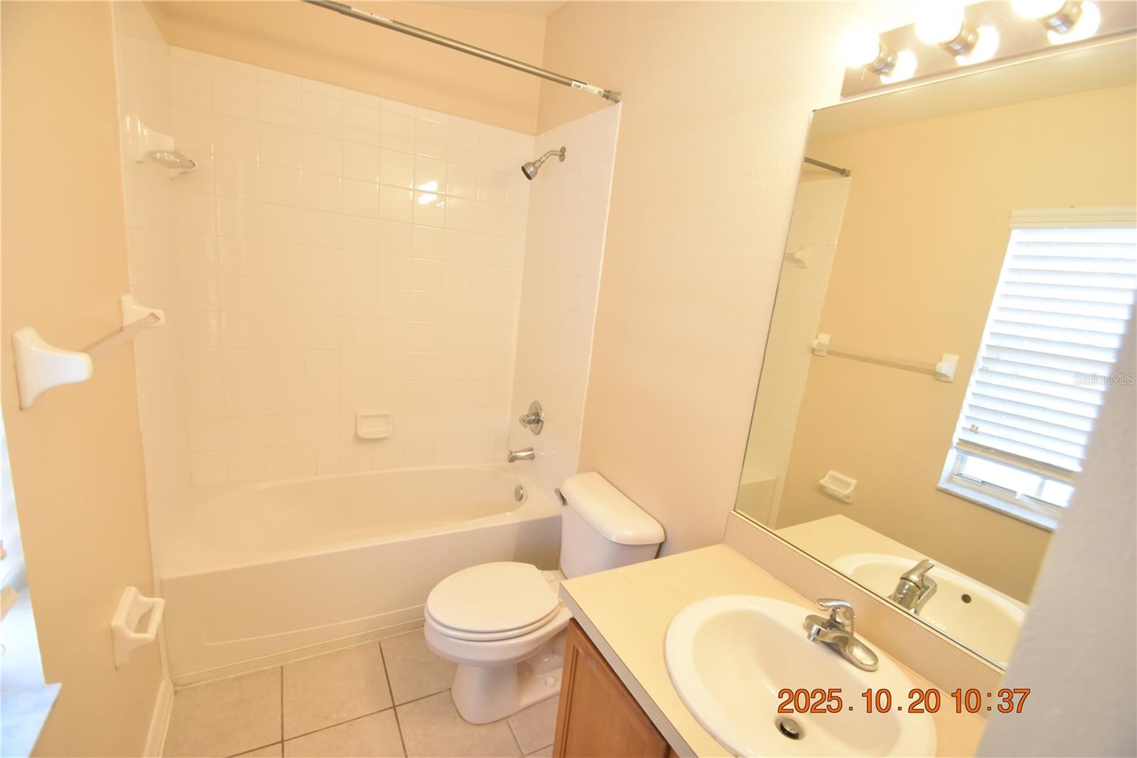 VILLAGES OF BLOOMINGDALE PH - Residential Lease