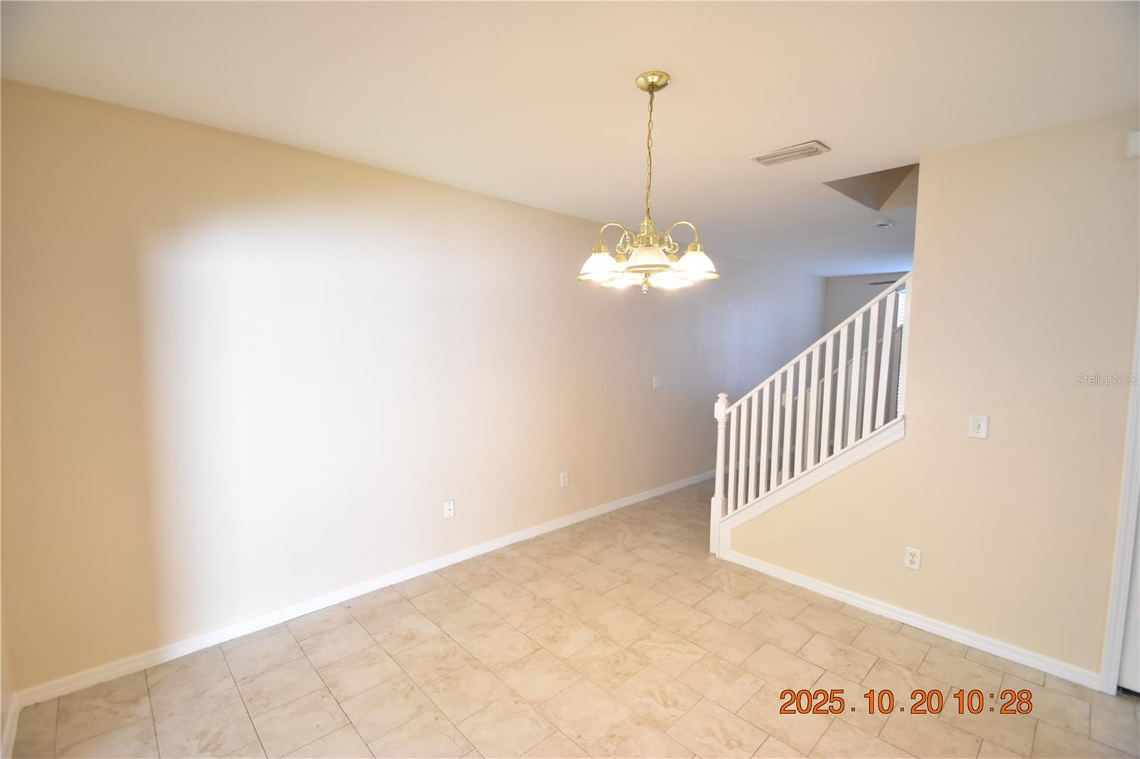 VILLAGES OF BLOOMINGDALE PH - Residential Lease