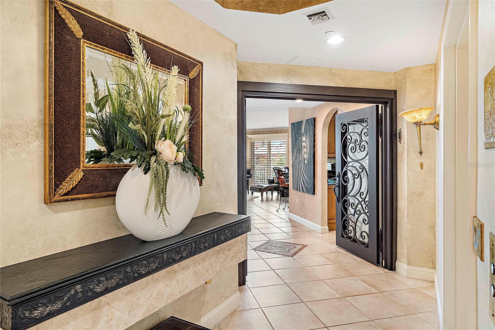 VINOY PLACE CONDO - Residential