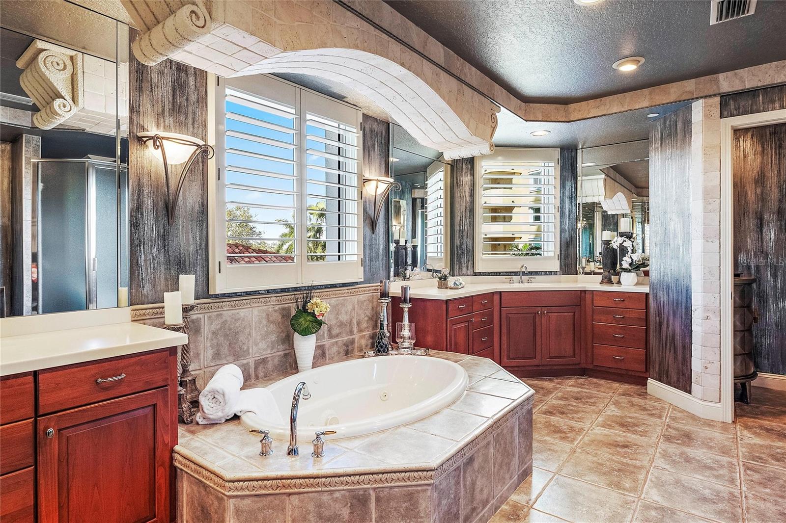 VINOY PLACE CONDO - Residential