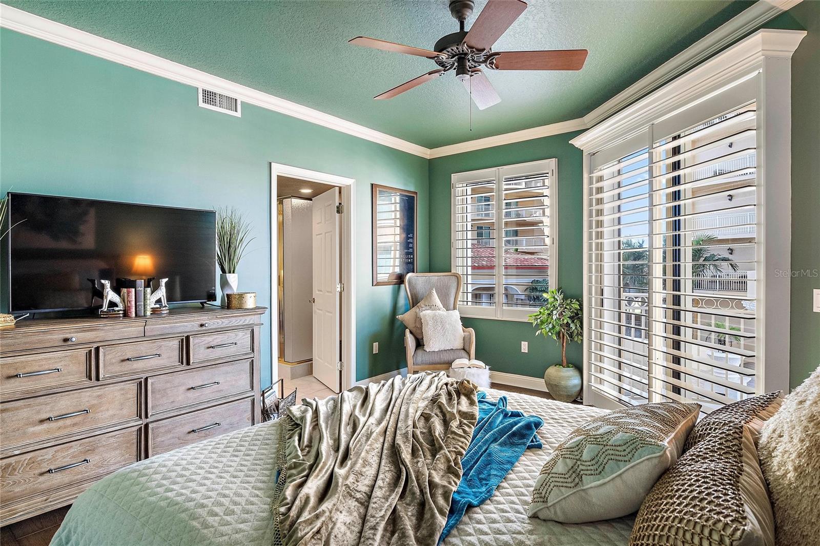 VINOY PLACE CONDO - Residential