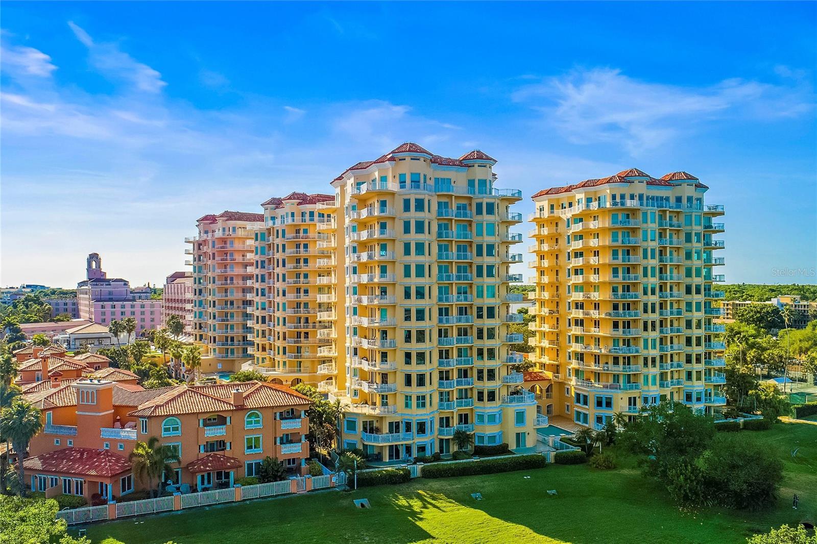 VINOY PLACE CONDO - Residential
