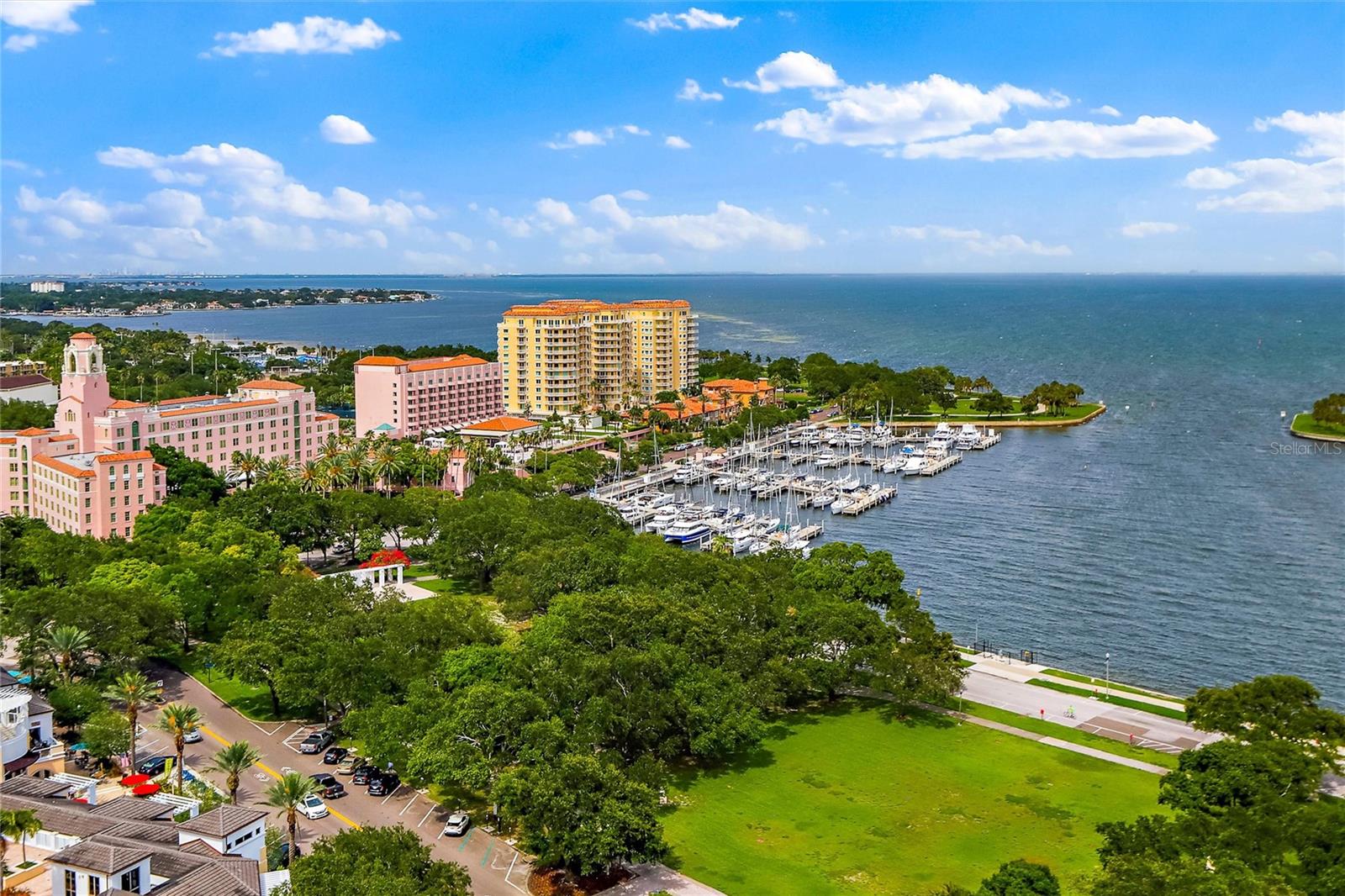 VINOY PLACE CONDO - Residential