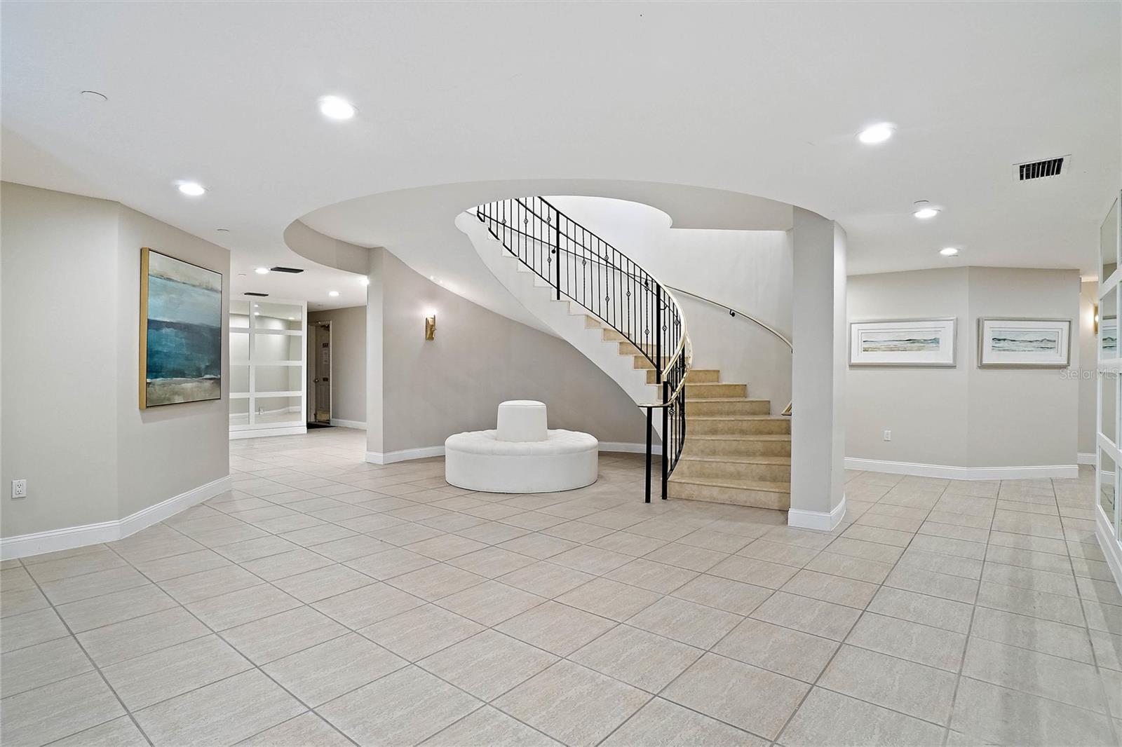 VINOY PLACE CONDO - Residential