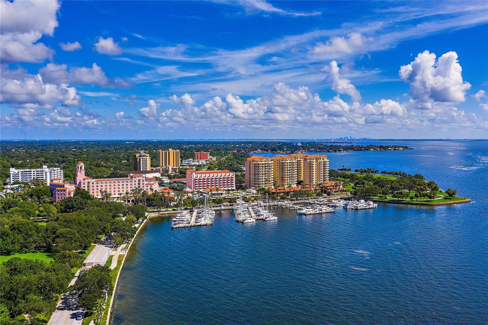 VINOY PLACE CONDO - Residential