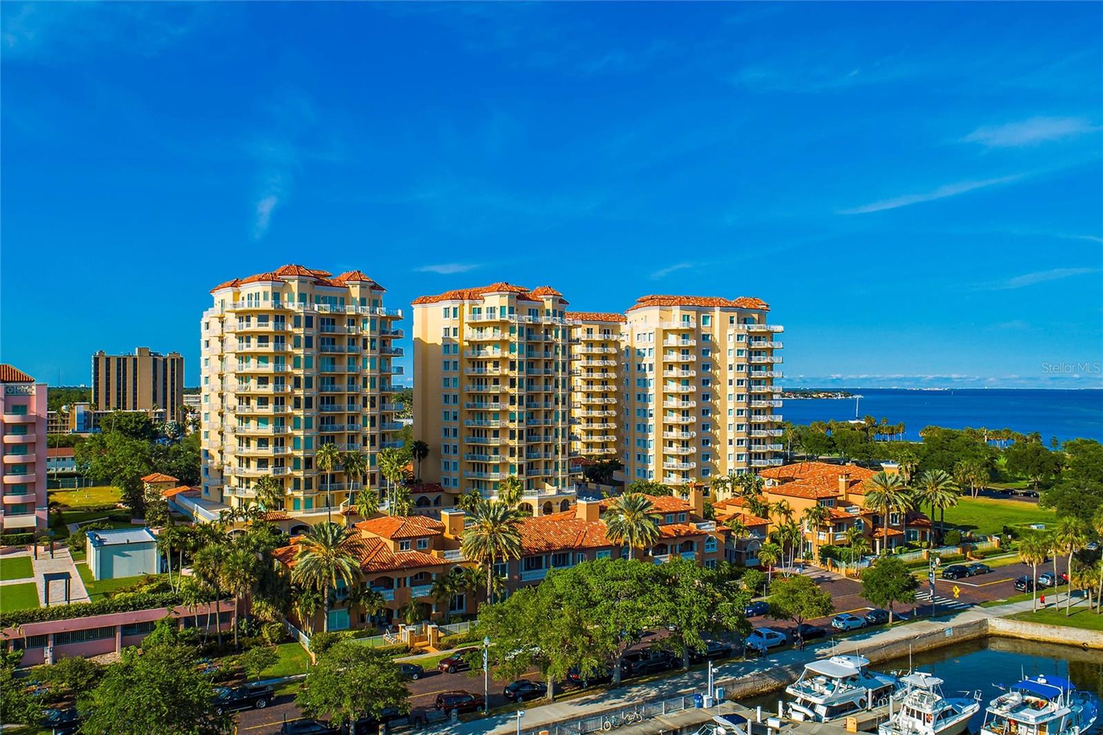 VINOY PLACE CONDO - Residential