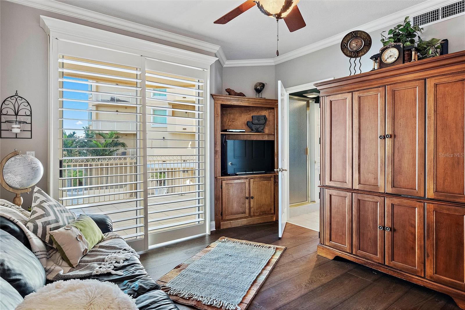 VINOY PLACE CONDO - Residential