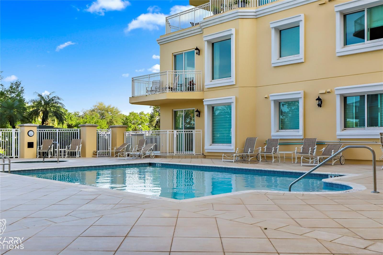 VINOY PLACE CONDO - Residential