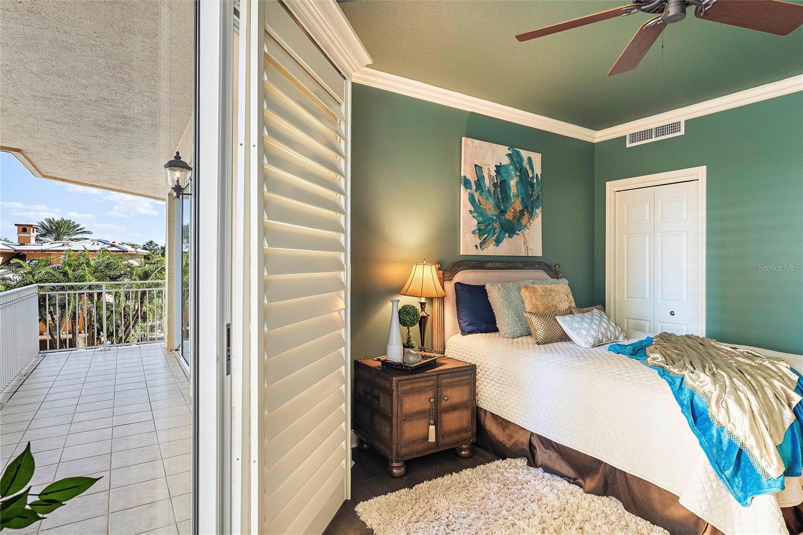 VINOY PLACE CONDO - Residential