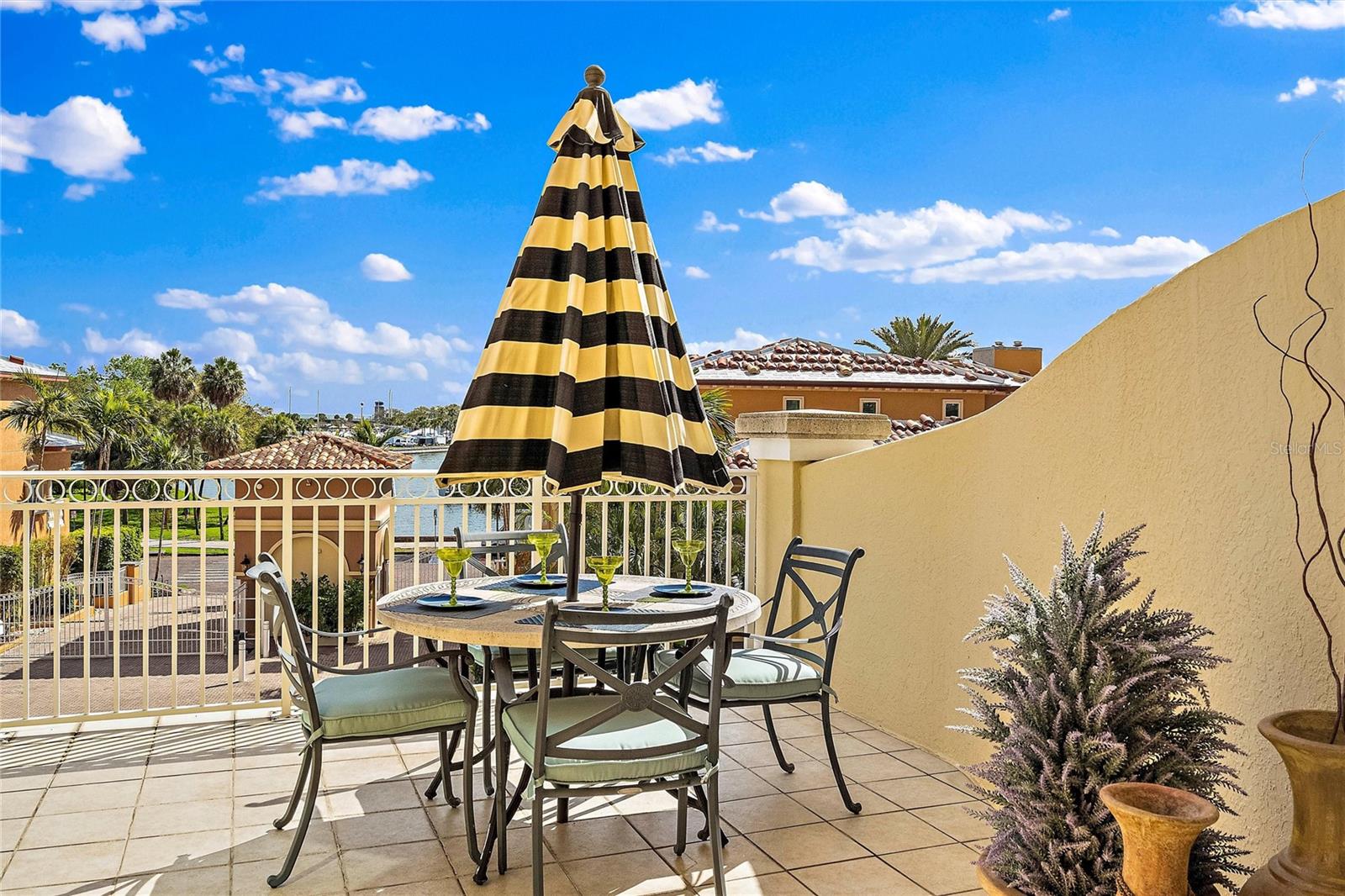 VINOY PLACE CONDO - Residential