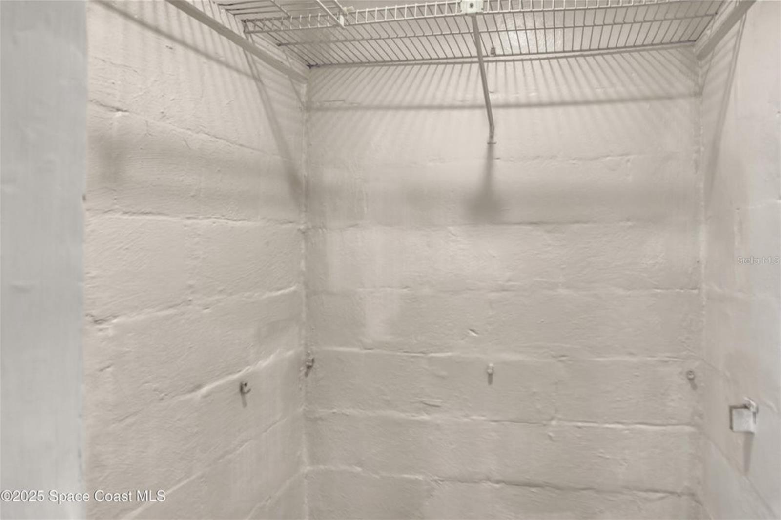 DELESPINE ON RIVER RESUB PT - Residential